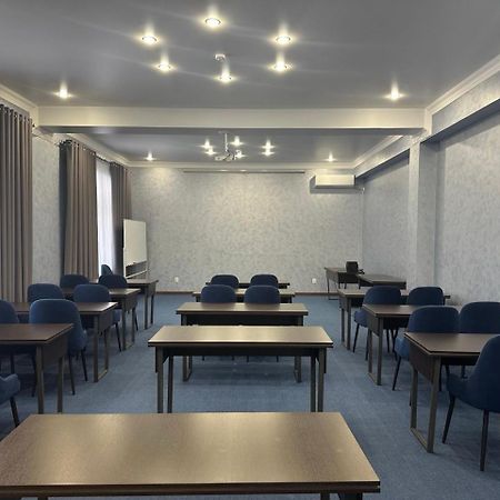 Grand Way Hotel تاراز المظهر الخارجي الصورة