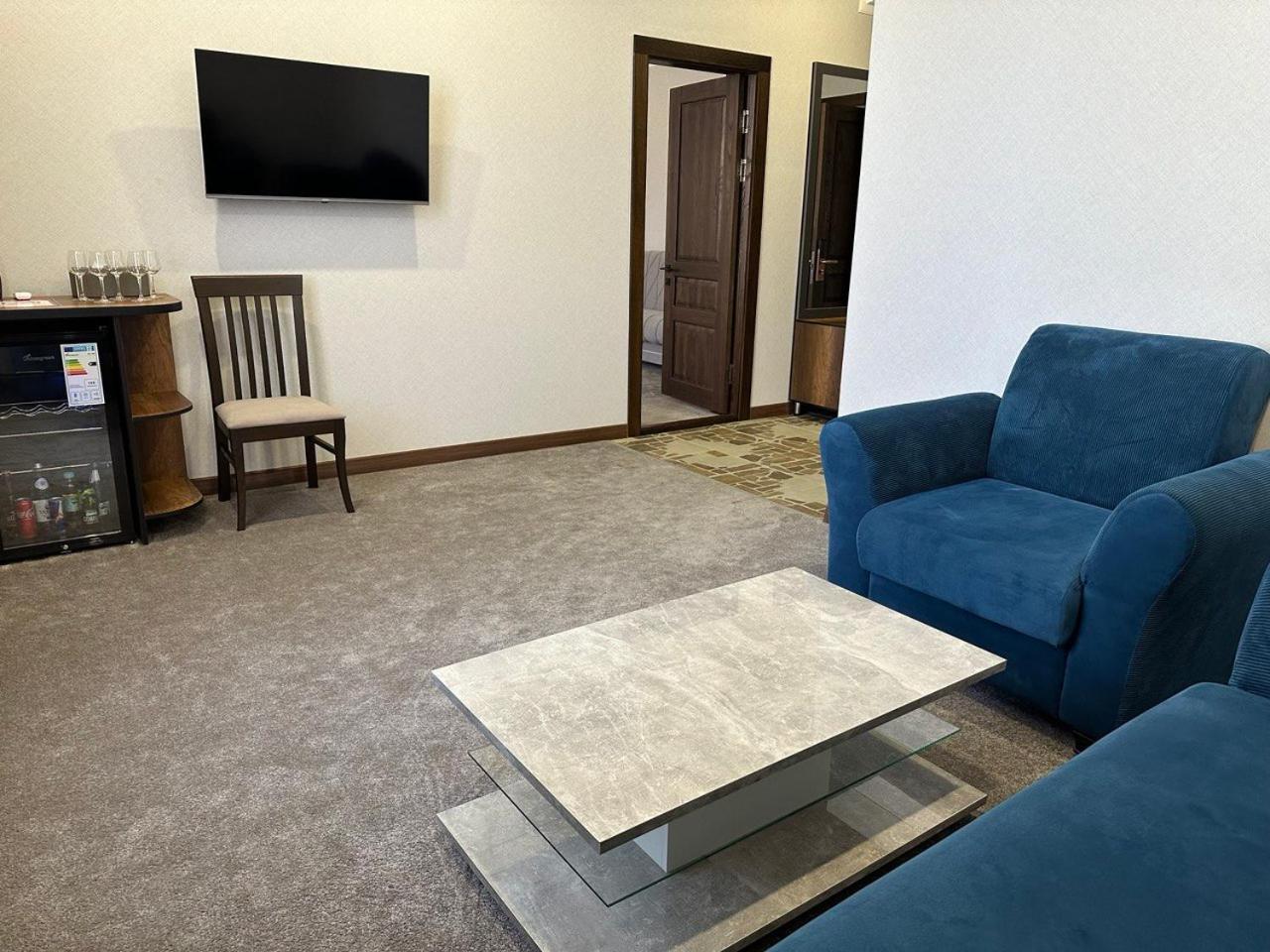 Grand Way Hotel تاراز المظهر الخارجي الصورة