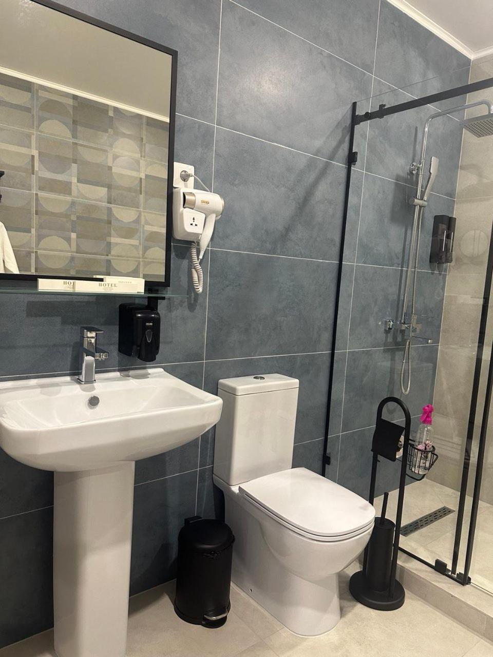 Grand Way Hotel تاراز المظهر الخارجي الصورة